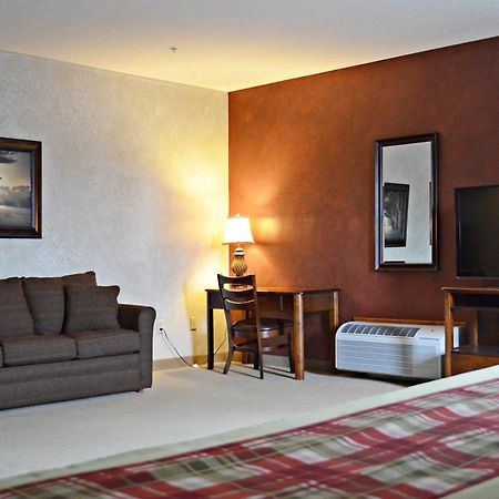 Days Inn By Wyndham Carrollton المظهر الخارجي الصورة